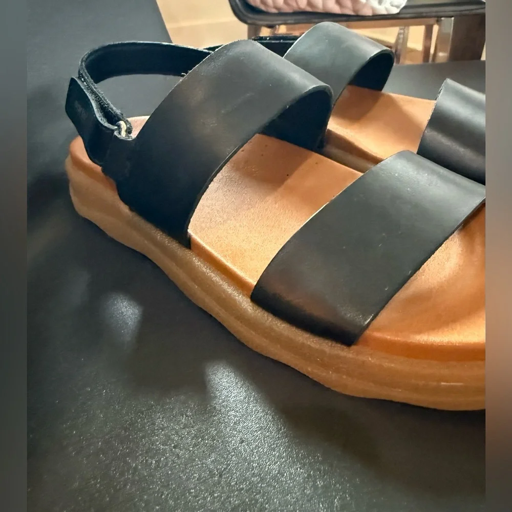 Earth leah slingback